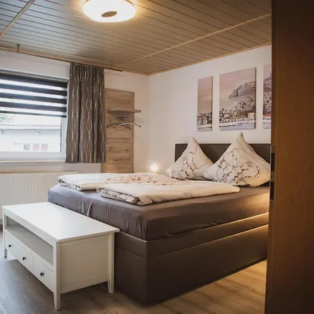 宾馆 餐厅/迈因策尔图尔膳食旅馆 阿尔斯费尔德