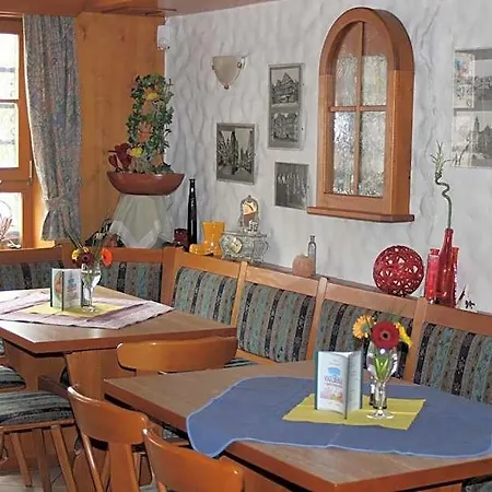 Gasthof Restaurant / Mainzer Tor 2*